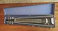 Somebody could tell me if it’s a lap steel for right or left handed players at the origine? Thanks!!